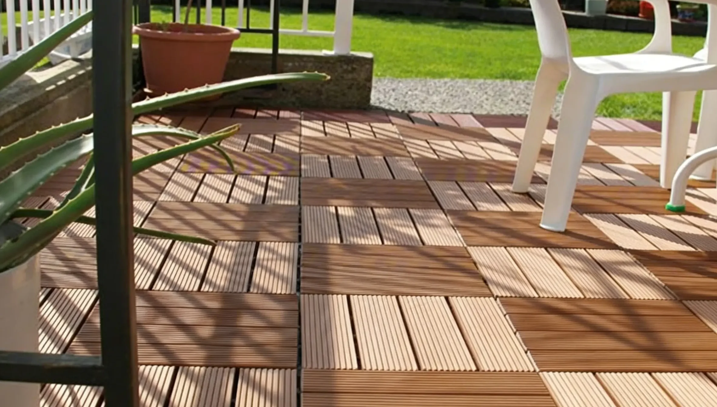 Outdoor WPC floor tiles supplier