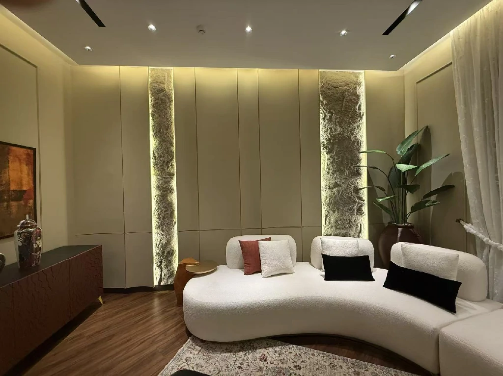 residential-bedroom-laminate-wood-planks