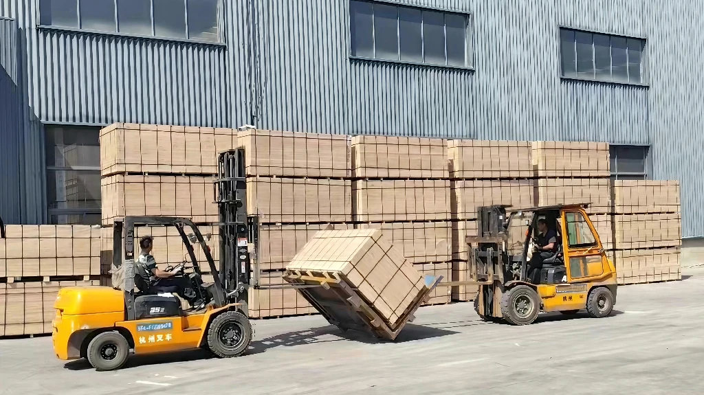 wholesale-white-oak-plywood-europe-shipping