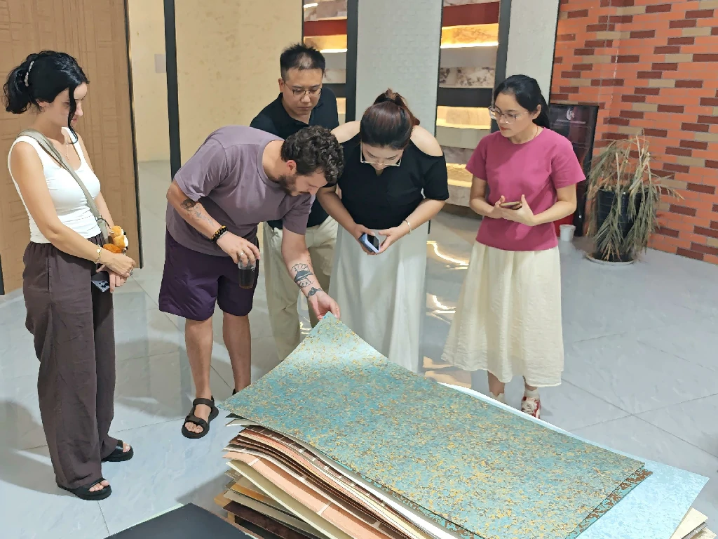 mcm-flexible-tile-showroom-voyage